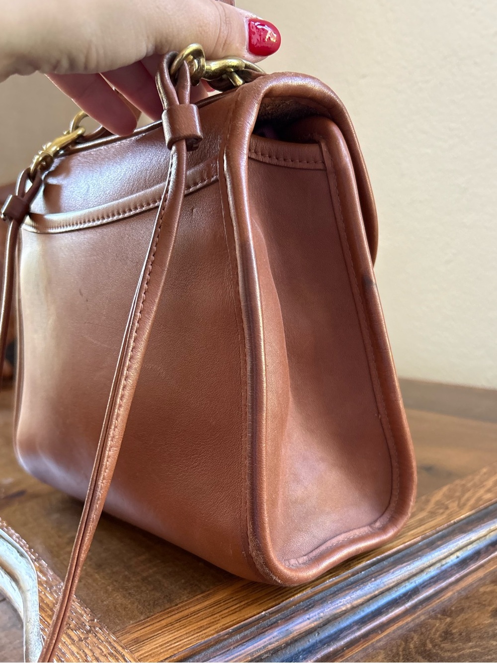 Vintage Coach Classic Brown Leather Crossbody Bag - Picture 5 of 9